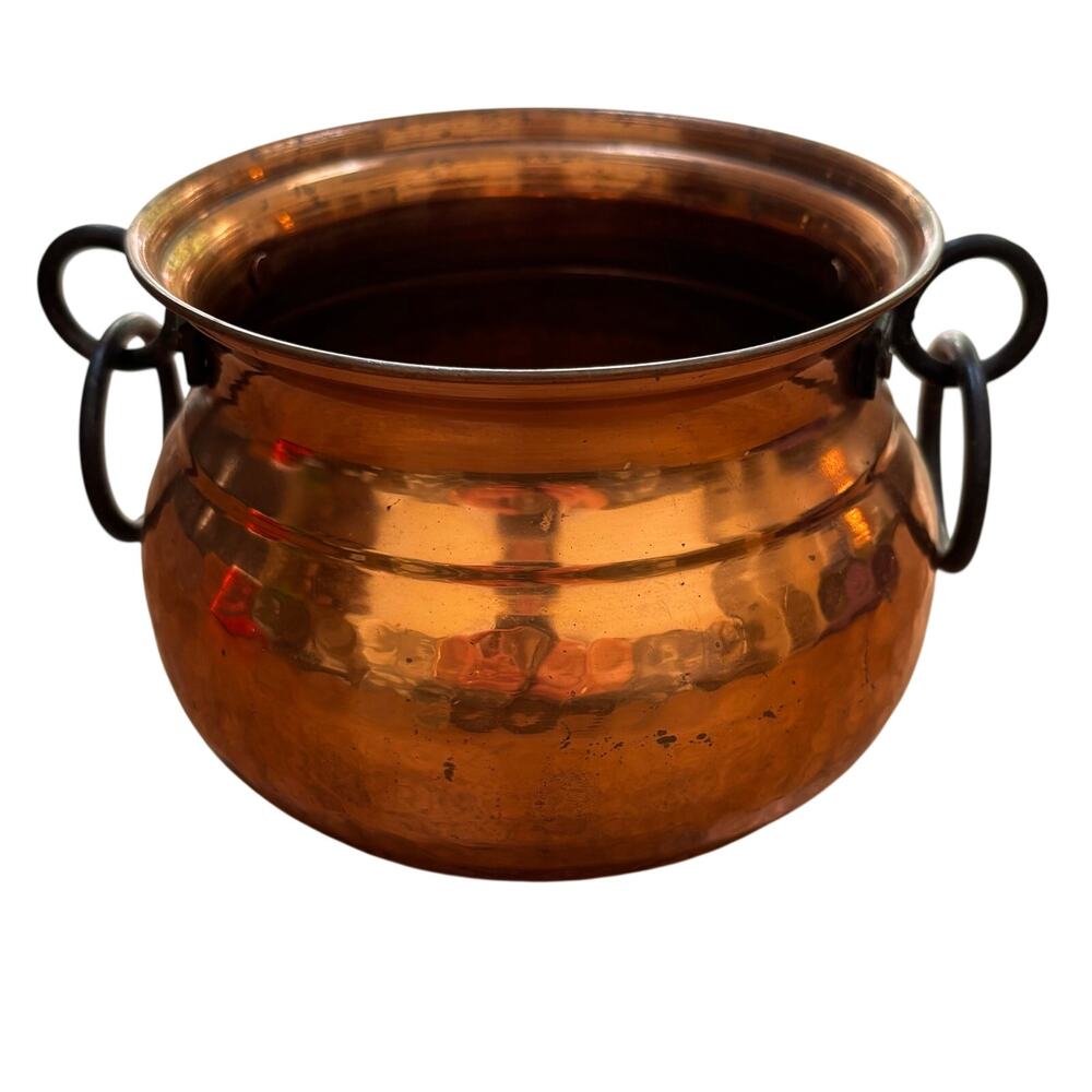 Hammered copper pot with black iron rings decorative cachepot made in India